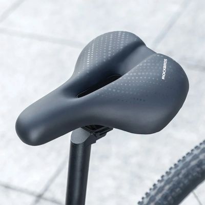 5. Rockbros 38218916002 MTB bicycle saddle + lamp - black