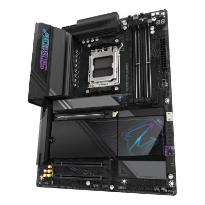 4. Gigabyte X870E AORUS PRO Motherboard