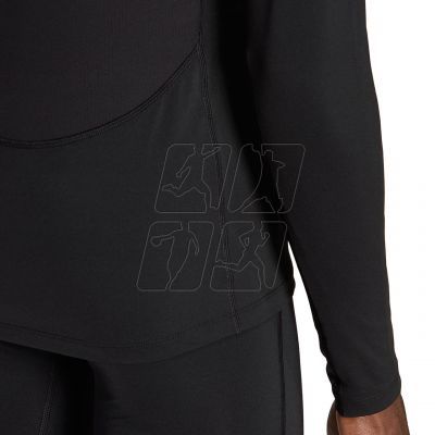 6. T-shirt adidas Techfit Aeroready Long Sleeve Tee M HP0626