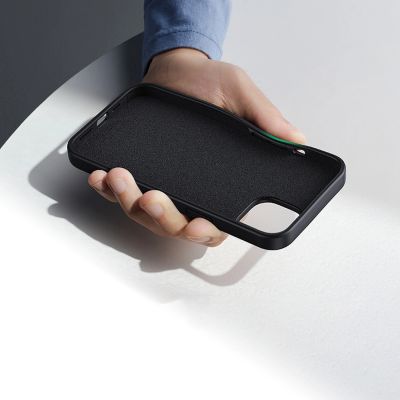 4. Ugreen LP626 Silky Silicone Protective Case Rubber Flexible Silicone Phone Case for iPhone 14 Plus Black (90920)