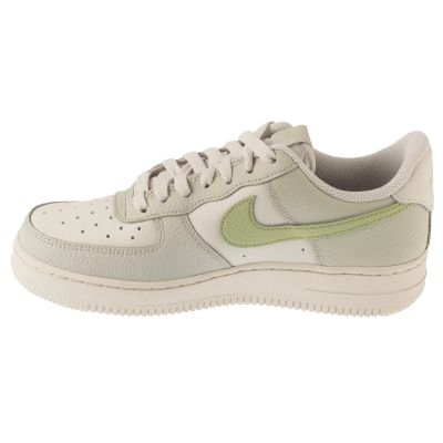 2. Nike Air Force 1 07 IB3881-001 White 38
