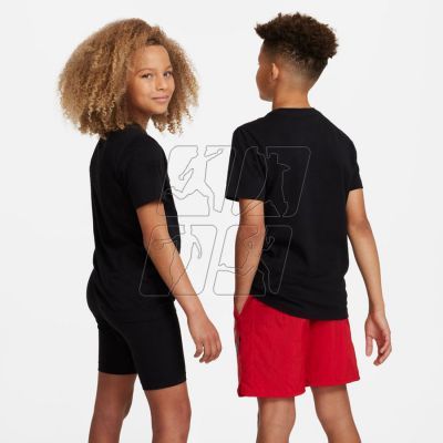 2. Nike Sportswear Jr DX9524 010 T-shirt