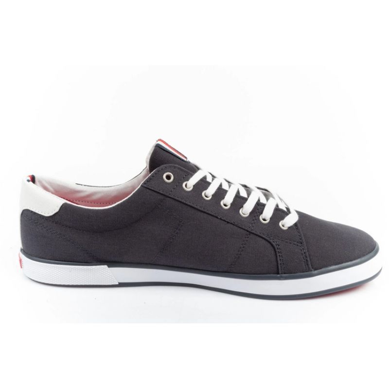 9. Tommy Hilfiger sneakers M FM0FM00596403