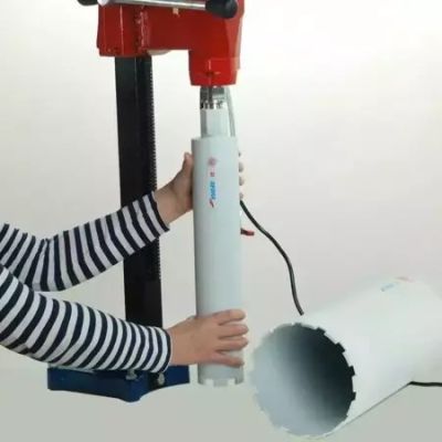 2. DEDRA DED7622 drill 700 RPM 23.8 kg Red