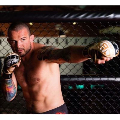 4. MMAsparring gloves S/M - Undefeated - Valor Series