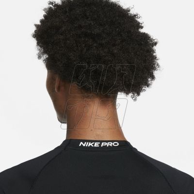 9. Nike Compression M DD1990-010 Long-Sleeve Thermal T-Shirt