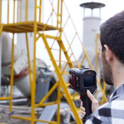 6. Guide Sensmart H3+ Thermal Imaging Camera Vanadium Oxide Uncooled Focal Plane Arrays Black GPS 800 x 480 px Built-in LCD Display