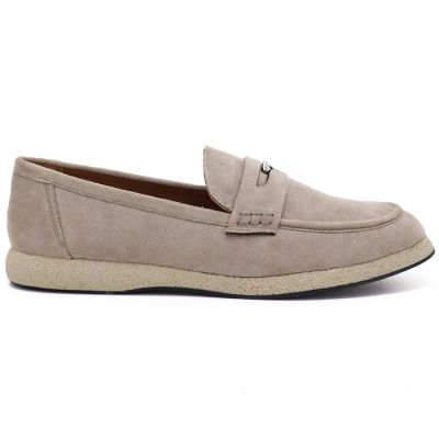2. Women's suede moccasins in beige Vinceza 62273