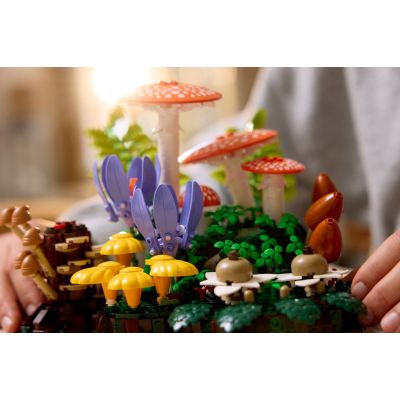 10. LEGO Botanical Collection 11505 - Wild Mushrooms