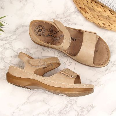 5. Velcro sandals eVento W EVE223A beige