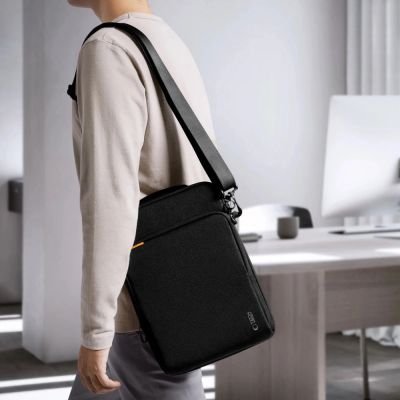 13. Tech-Protect Defender VR Laptop Bag 15-16 - Black