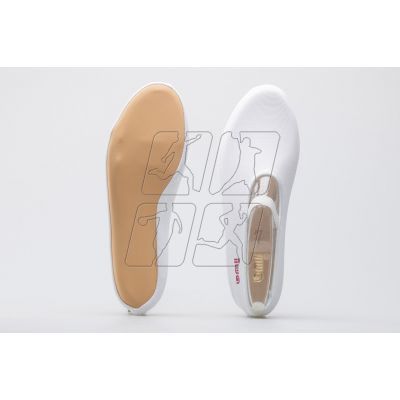 7. Gymnastic ballet shoes IWA 250 4052964042004