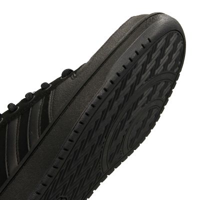 3. adidas Hoops 2.0 MID 621