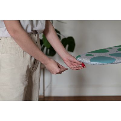 4. Vileda Park&Go Ironing Board Cover