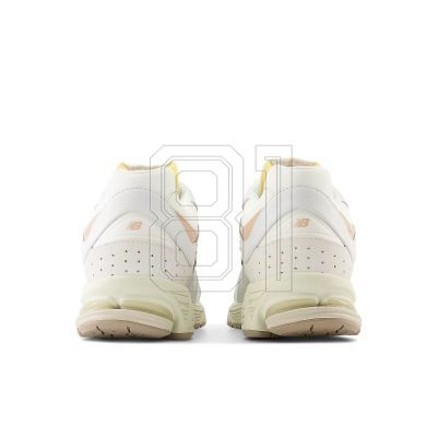 15. New Balance U M2002RVF shoes