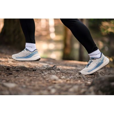 12. Hi-Tec Catalina Trail Low Nwp W shoes 92800664403