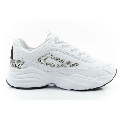 4. Fila women's sports shoes Skye ZP sneakers fashionable comfortable lightweight