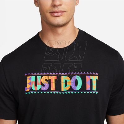 4. Nike Dri-Fit M DX0987 010 T-shirt