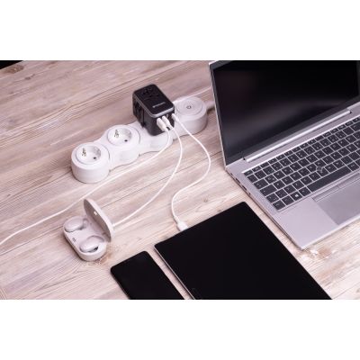 19. Verbatim 49546 Portable Charger