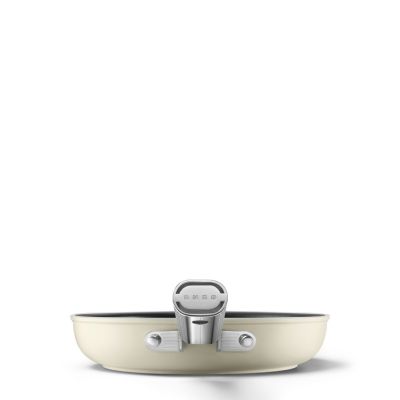 3. Smeg FPF2402CRM frying pan