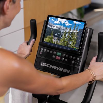 6. Schwinn 590U Programmable Bike 100952