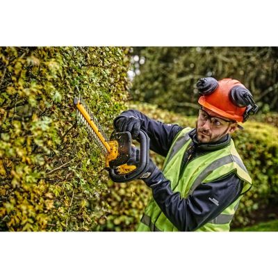 9. Dewalt DCMHT563N-XJ Cordless Shears