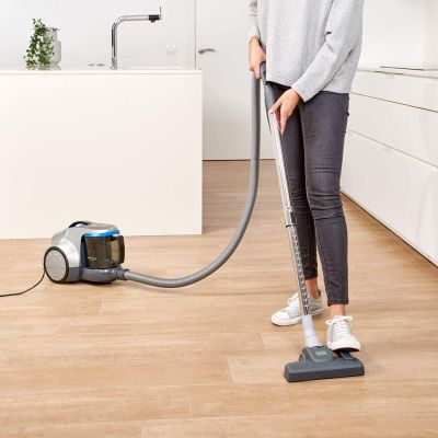 12. Black+Decker BXVML700E (700W) Bagless Vacuum Cleaner