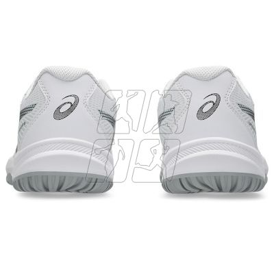 5. Asics Upcourt 6 GS Jr 1074A045 101 volleyball shoes