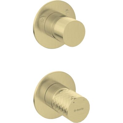 Concealed shower tap with shower diverter