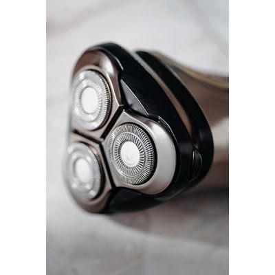 7. ADLER AD 2945 shaver