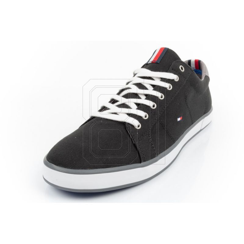 4. Tommy Hilfiger M FM0FM00596990 sneakers