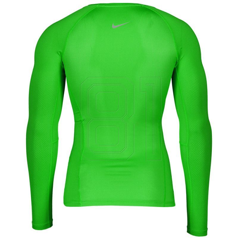 4. Nike Hyper Top M 927 209 329 T-shirt
