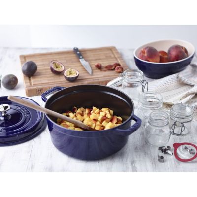 6. ZWILLING STAUB LA COCOTTE 5.25 l Round Cast Iron Casserole Dish