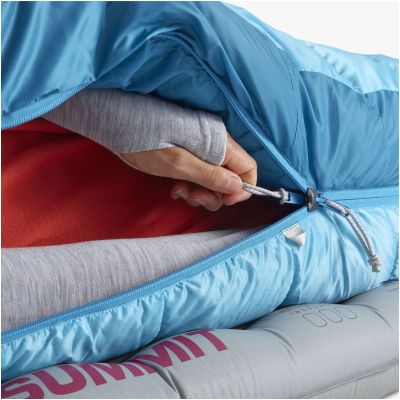 3. SEA TO SUMMIT Trek Women's Down Sleeping Bag -9°C/15°F