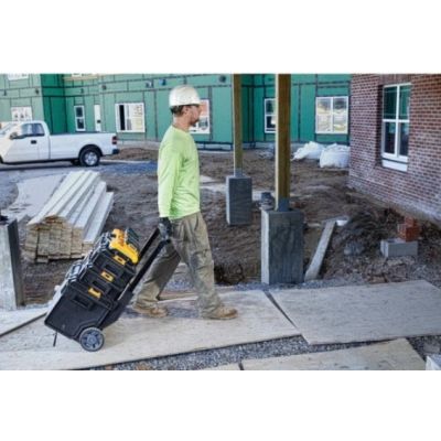 4. DEWALT DCB104 4-WAY MULTIVOLTS 8A XR CHARGER
