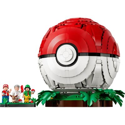 12. LEGO Pokémon 72154 – Iconic Poké Ball with Trainers