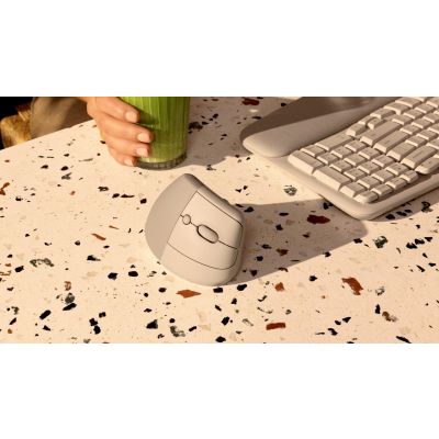 10. Logitech Lift mouse Universal Right-handed Bluetooth Optical 4000 DPI