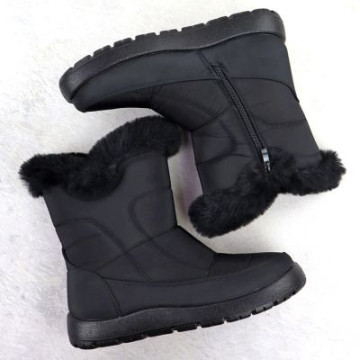 17. Women's flat insulated snow boots black Potocki KI24322
