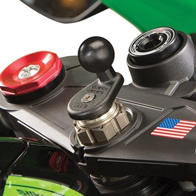 2. RAM MOUNT mounting base in the fork stem RAM-B-342U