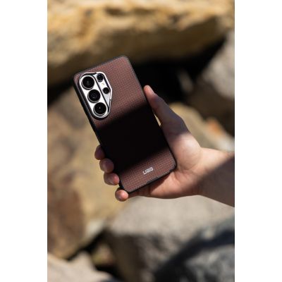 8. UAG Fibr Armr Magnet – case with built-in magnetic module for Samsung Galaxy S26 Ultra (orange/charcoal)