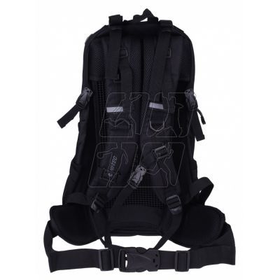 2. Hi-Tec Aruba 35 L backpack