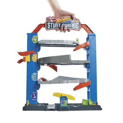 3. Hot Wheels City Stunt Garage GNL70 MATTEL