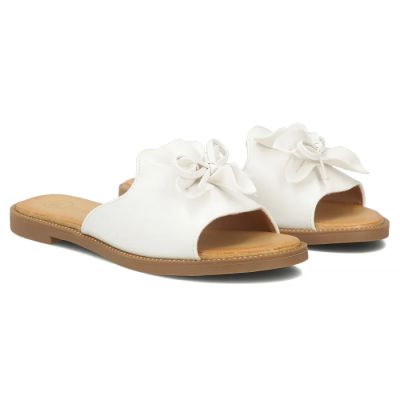 5. Women's white flower flip-flops Filippo DK7898