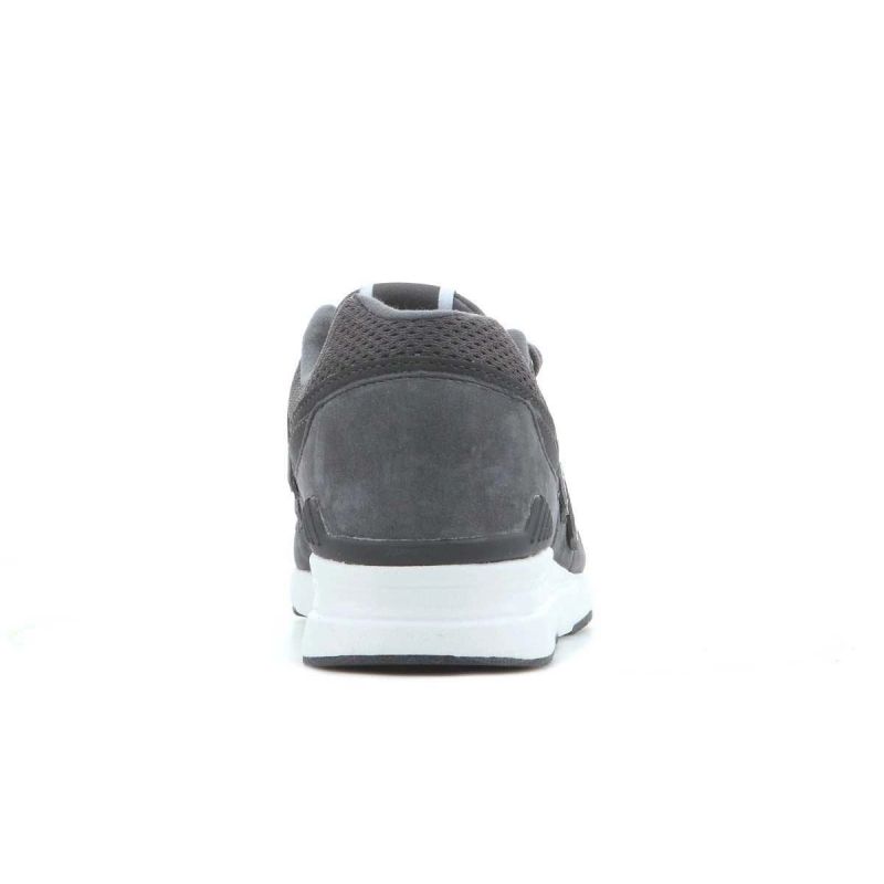 16. New Balance WL697SHC