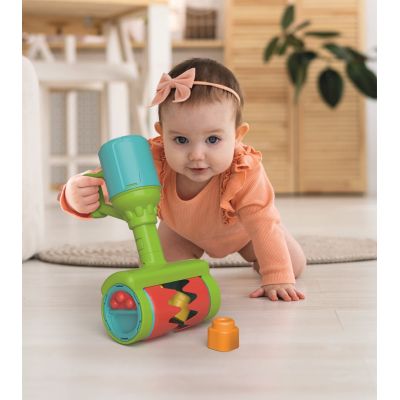4. Clementoni Set - Clemmy Sensory Vacuum Cleaner