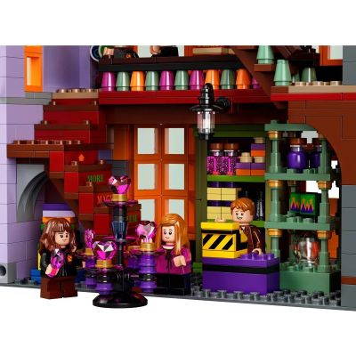 14. LEGO Harry Potter 75978 Diagon Alley