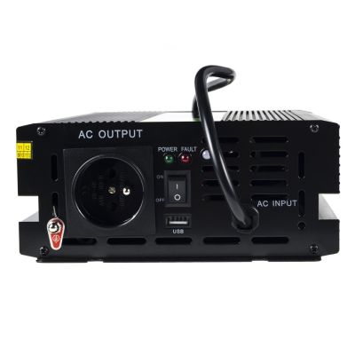 3. GREEN CELL INV07 INVERTER 12V-230V 300W/600W PURE SINE WAVE
