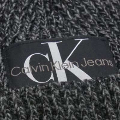 3. Calvin Klein Jeans Oversize Label Beanie K50K509902