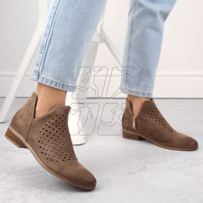 6. Suede ankle boots with a cutout Vinceza W JAN283A brown