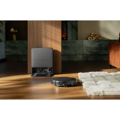 9. Roborock Saros 20X Black Cleaning Robot